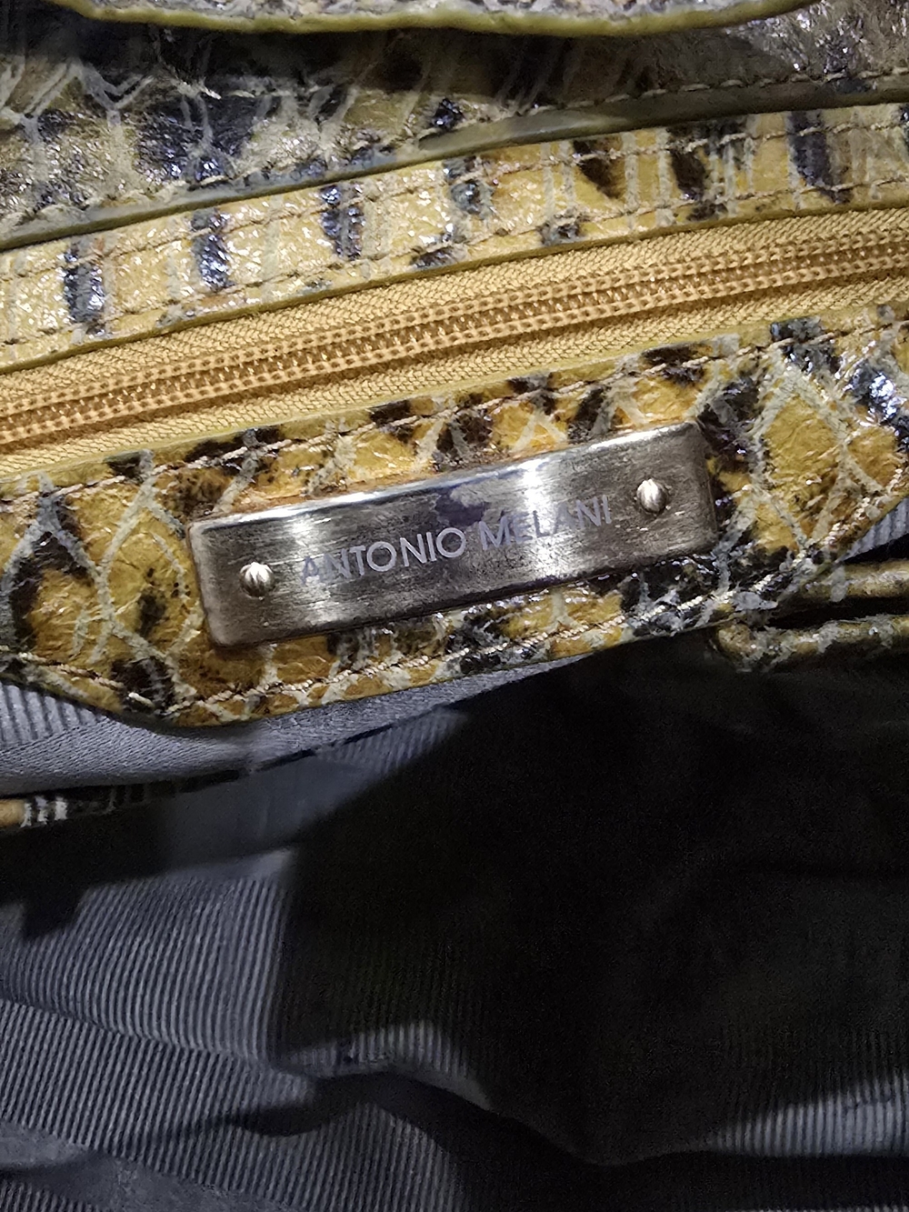 Antonio Melani Genuine Leather Snake Print Hobo Bag Gold Ring Shoulder Strap - Picture 3 of 9